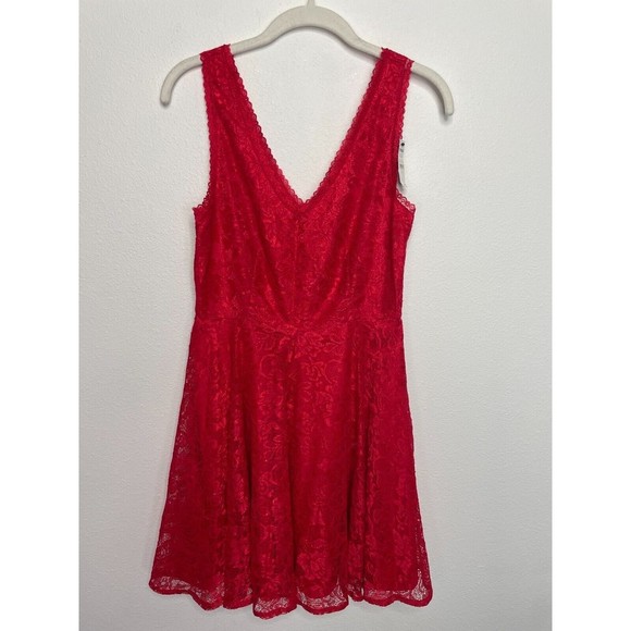 Express Size 4 Fit & Flare Lace Cocktail Mini Dress Red V-Neck Sleeveless NWT - Picture 3 of 12